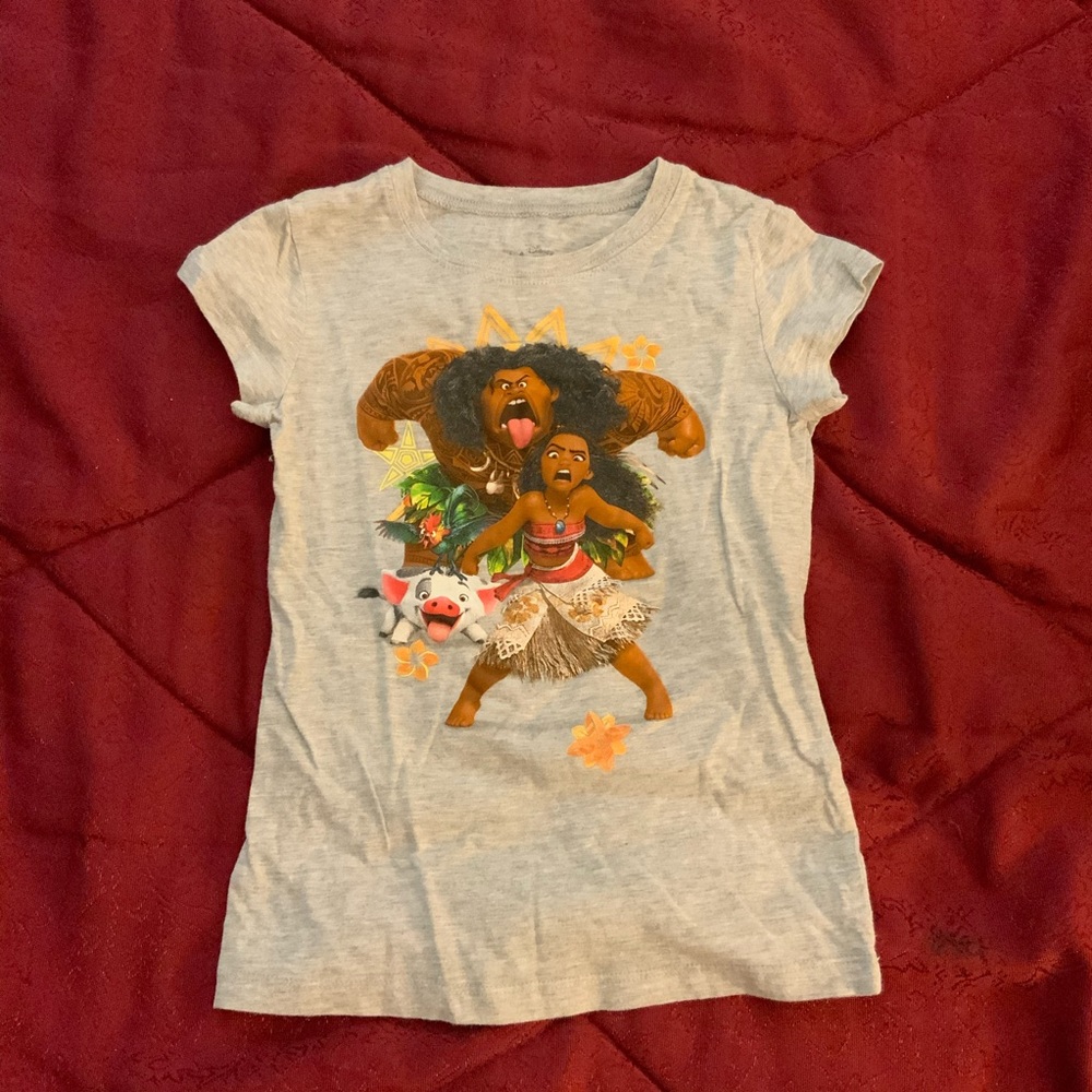 Disney Moana child’s T-shirt Gray short sleeves